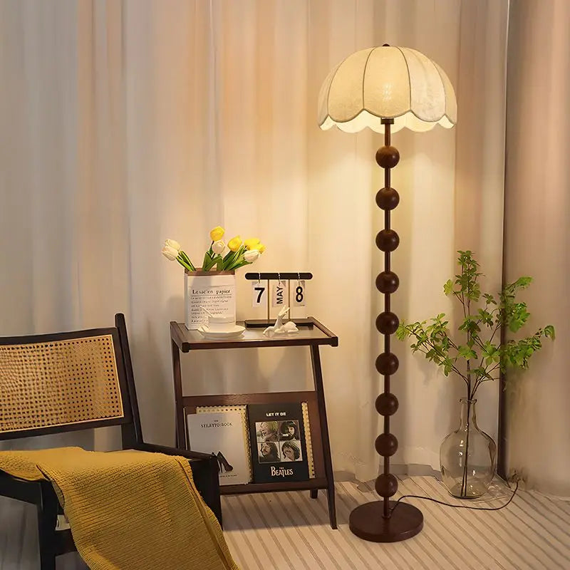 Scandinavian Retro Floor Lamp with Fabric Shade – Minimalist Ambient Lighting