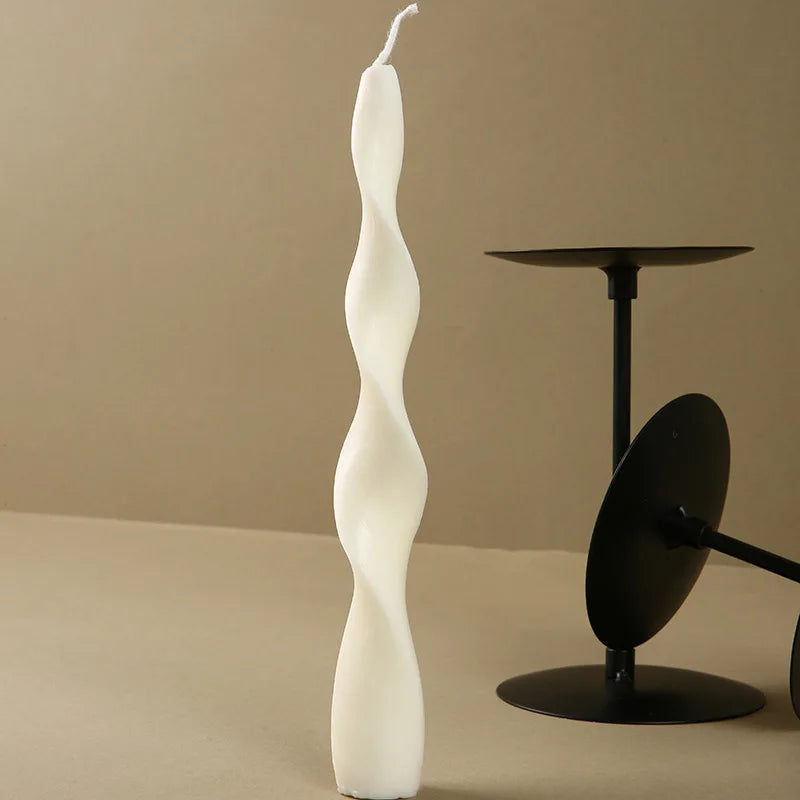 French Retro Spiral Scented Candle – Elegant Long Pole Candle