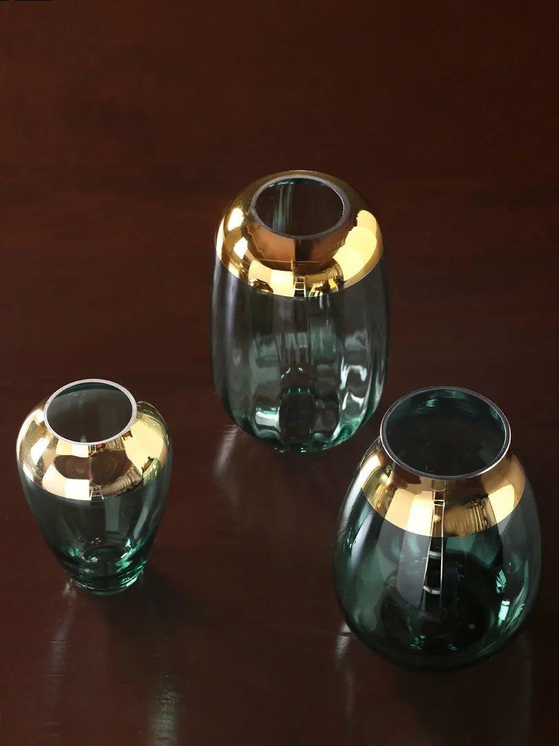 Emerald Aura Glass Vase