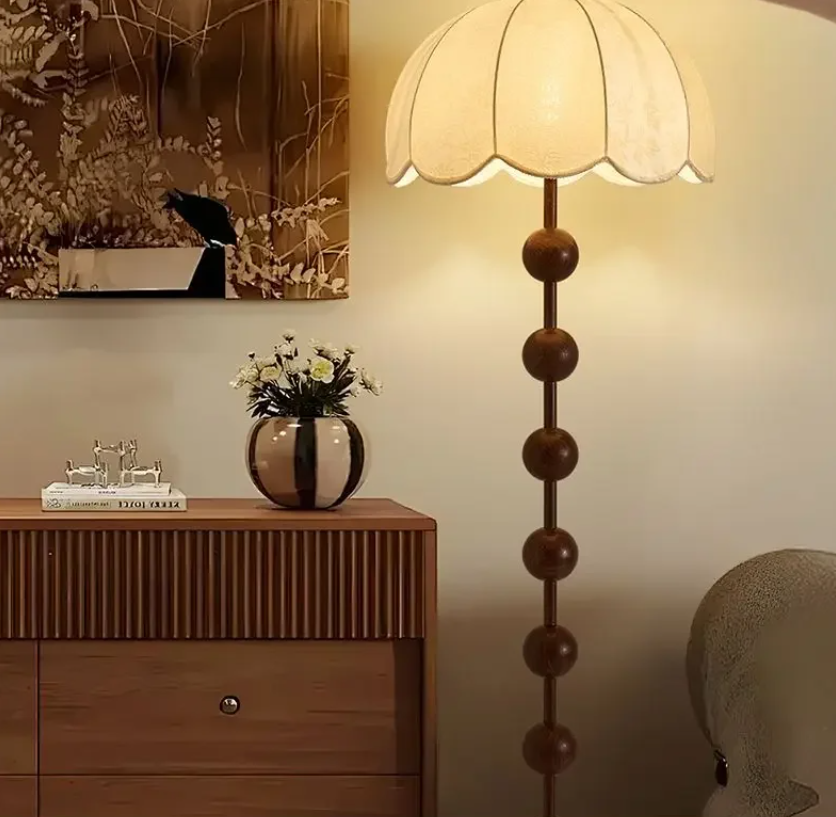 Scandinavian Retro Floor Lamp with Fabric Shade – Minimalist Ambient Lighting